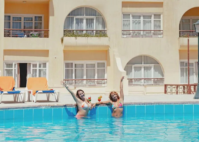 Sunny Days Mirette Family Resort 3*