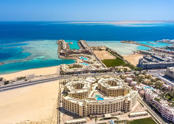 Sunny Days Mirette Family Resort 3*